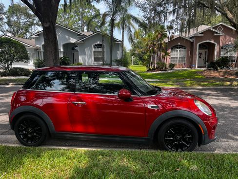 Used 2018 MINI Cooper 2-Door Hardtop FWD image 2