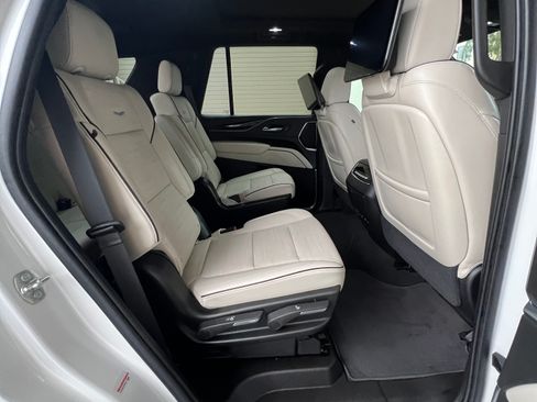 Used 2021 Cadillac Escalade Sport w/ Driver Assist Tech Package image 8