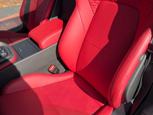 Used 2023 Jaguar F-TYPE R image 21