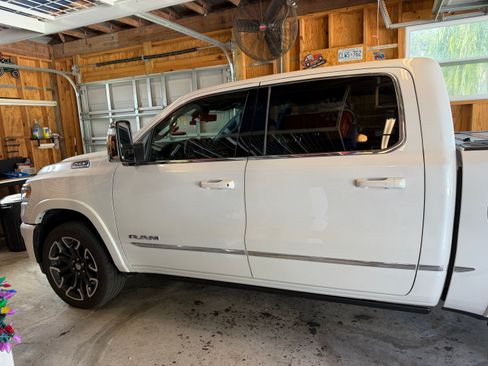 Used 2025 RAM 1500 Limited image 1