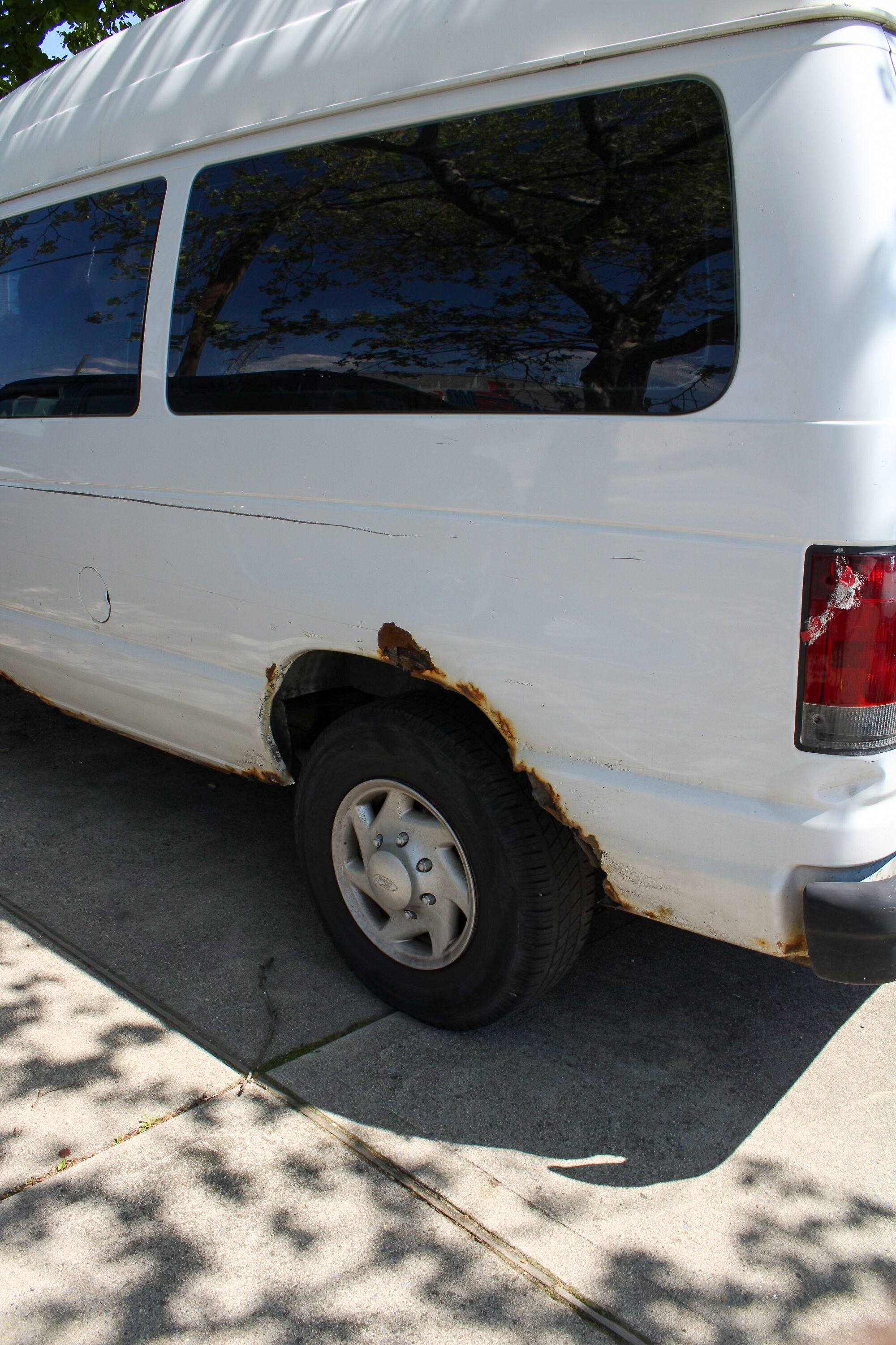 Used 2009 Ford E-250 and Econoline 250 RWD image 10