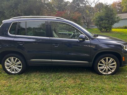 Used 2015 Volkswagen Tiguan SE