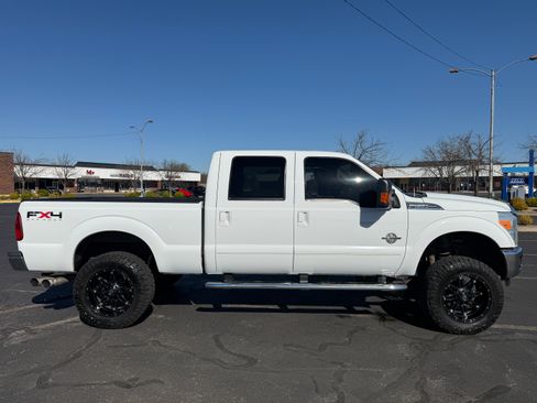 Used 2011 Ford F250 Lariat w/ Lariat Interior Pkg image 8