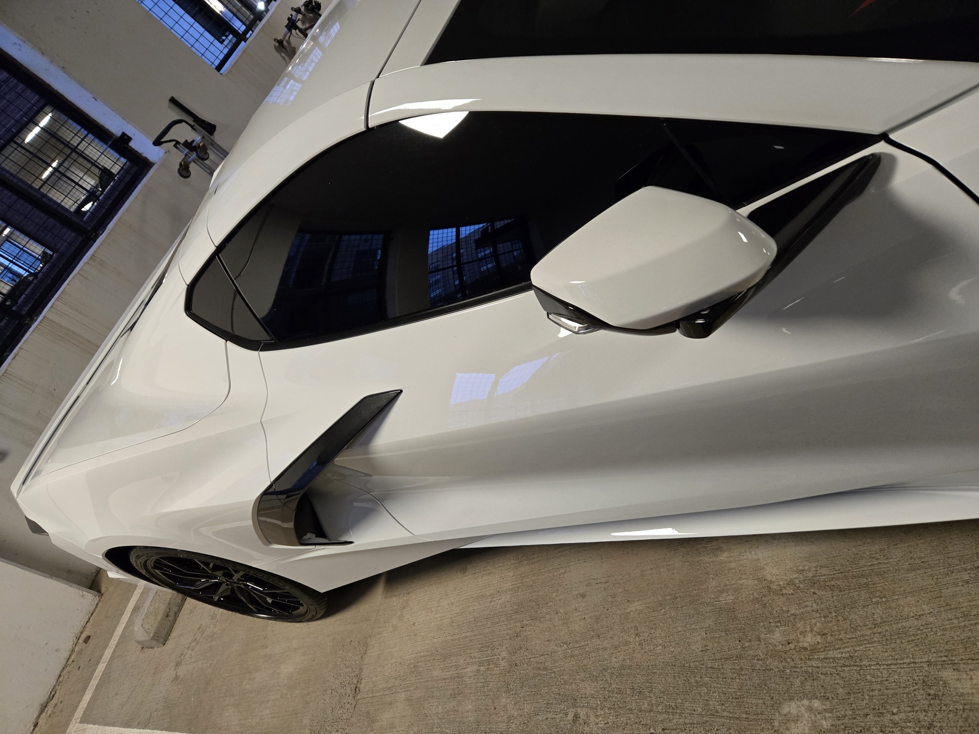 Used 2025 Chevrolet Corvette Stingray Preferred Cpe w/ Z51 Performance Package RWD image 4