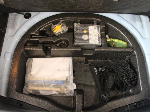 Used 2022 Hyundai Veloster N image 25