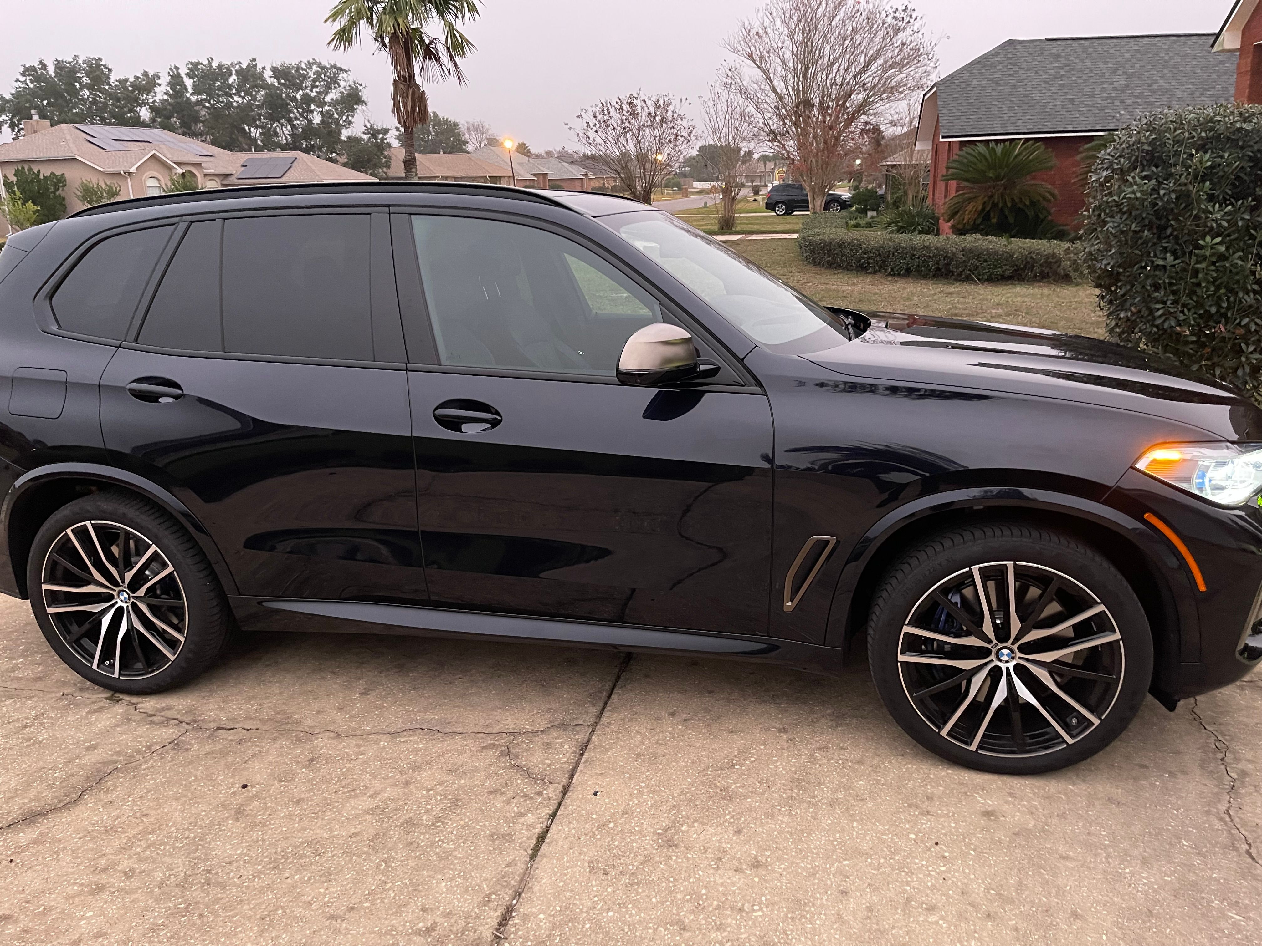 Used 2023 BMW X5 M50i w/ Executive Package AWD/4WD image 2