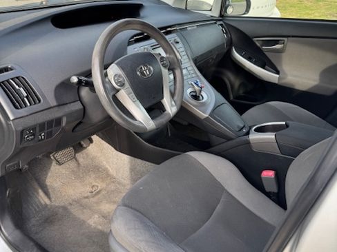 Used 2013 Toyota Prius Two image 8