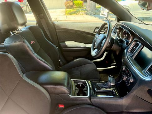 Used 2015 Dodge Charger R/T RWD image 12