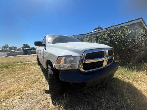 Used 2019 RAM 1500 Classic SLT image 6