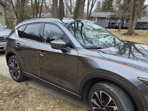 Used 2023 MAZDA CX-5 AWD 2.5 S w/ Premium Package image 2