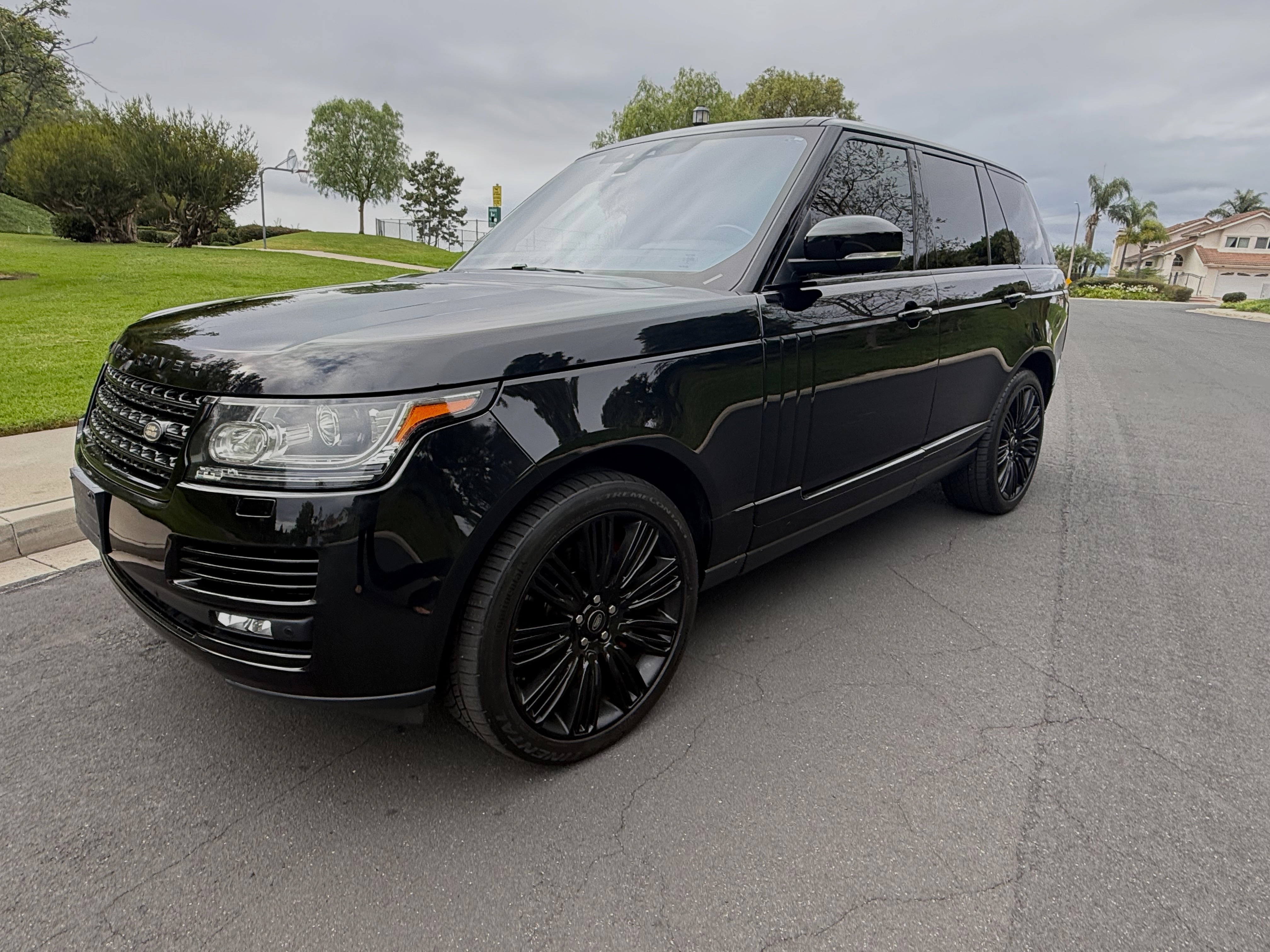 Used 2017 Land Rover Range Rover Supercharged AWD/4WD image 9