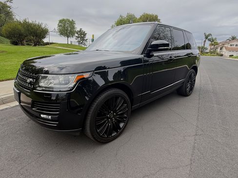 Used 2017 Land Rover Range Rover Supercharged image 9