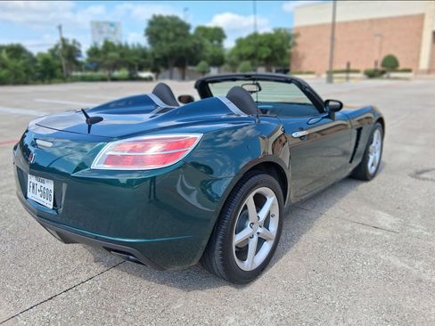 Used 2008 Saturn Sky image 2