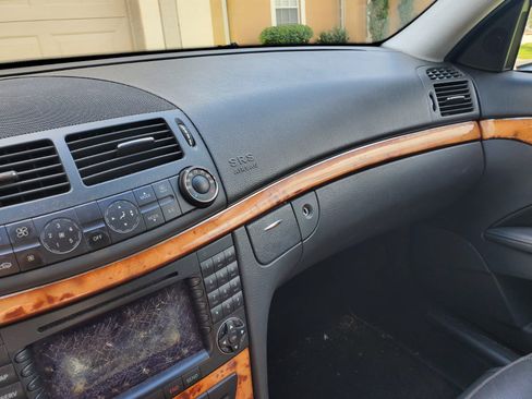 Used 2006 Mercedes-Benz E 350 Sedan image 4