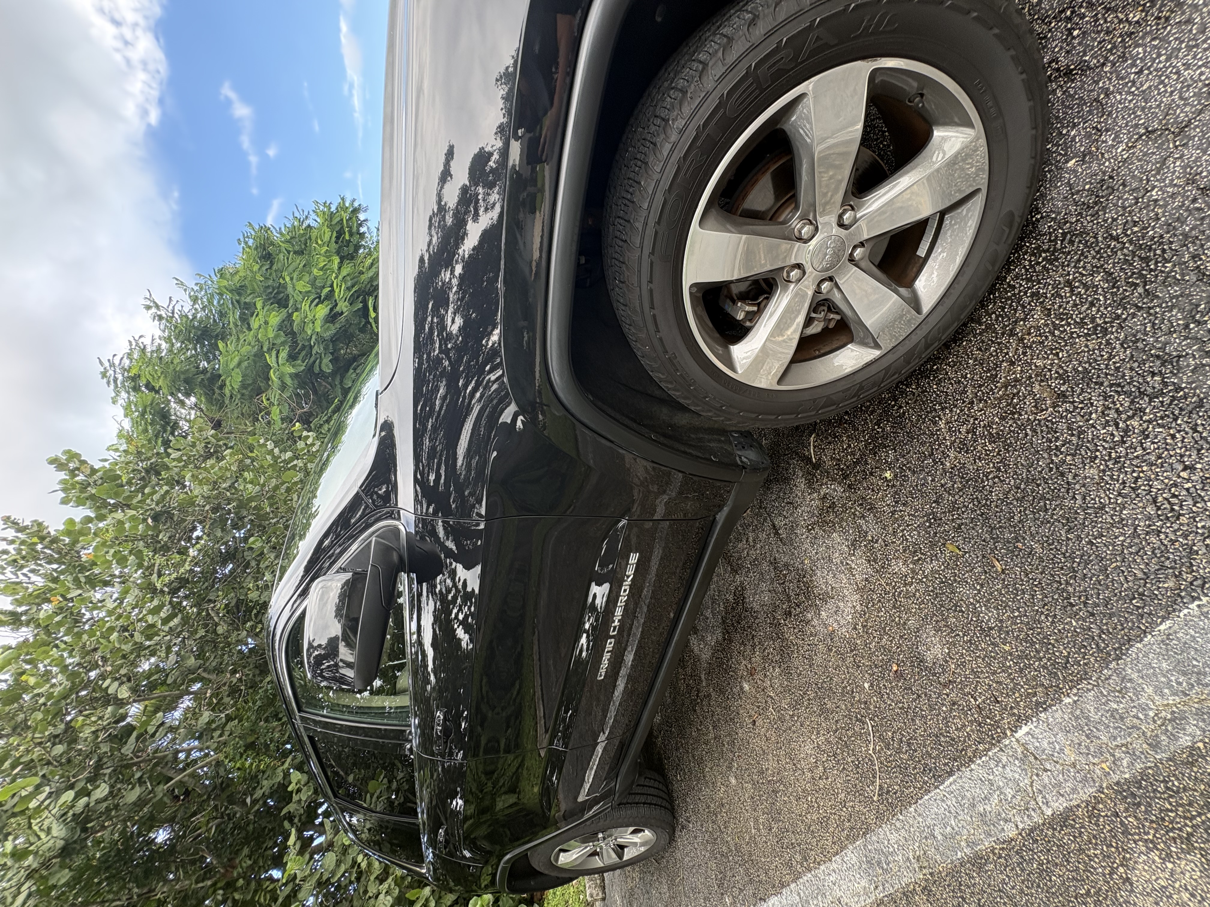 Used 2014 Jeep Grand Cherokee Laredo w/ Trailer Tow Group IV RWD image 11
