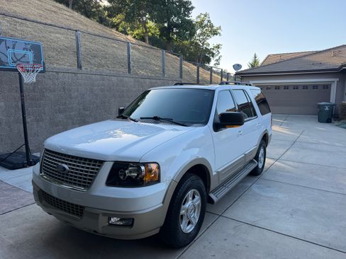 Used 2006 Ford Expedition Eddie Bauer RWD image 1