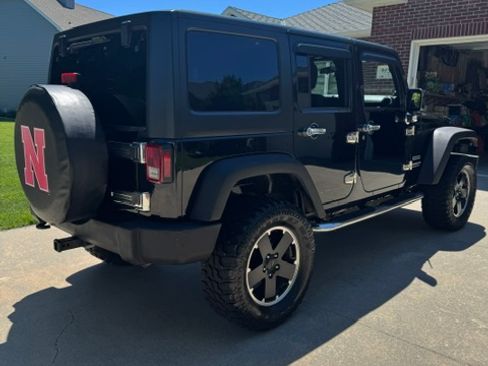 Used 2012 Jeep Wrangler Unlimited Sport AWD/4WD image 4