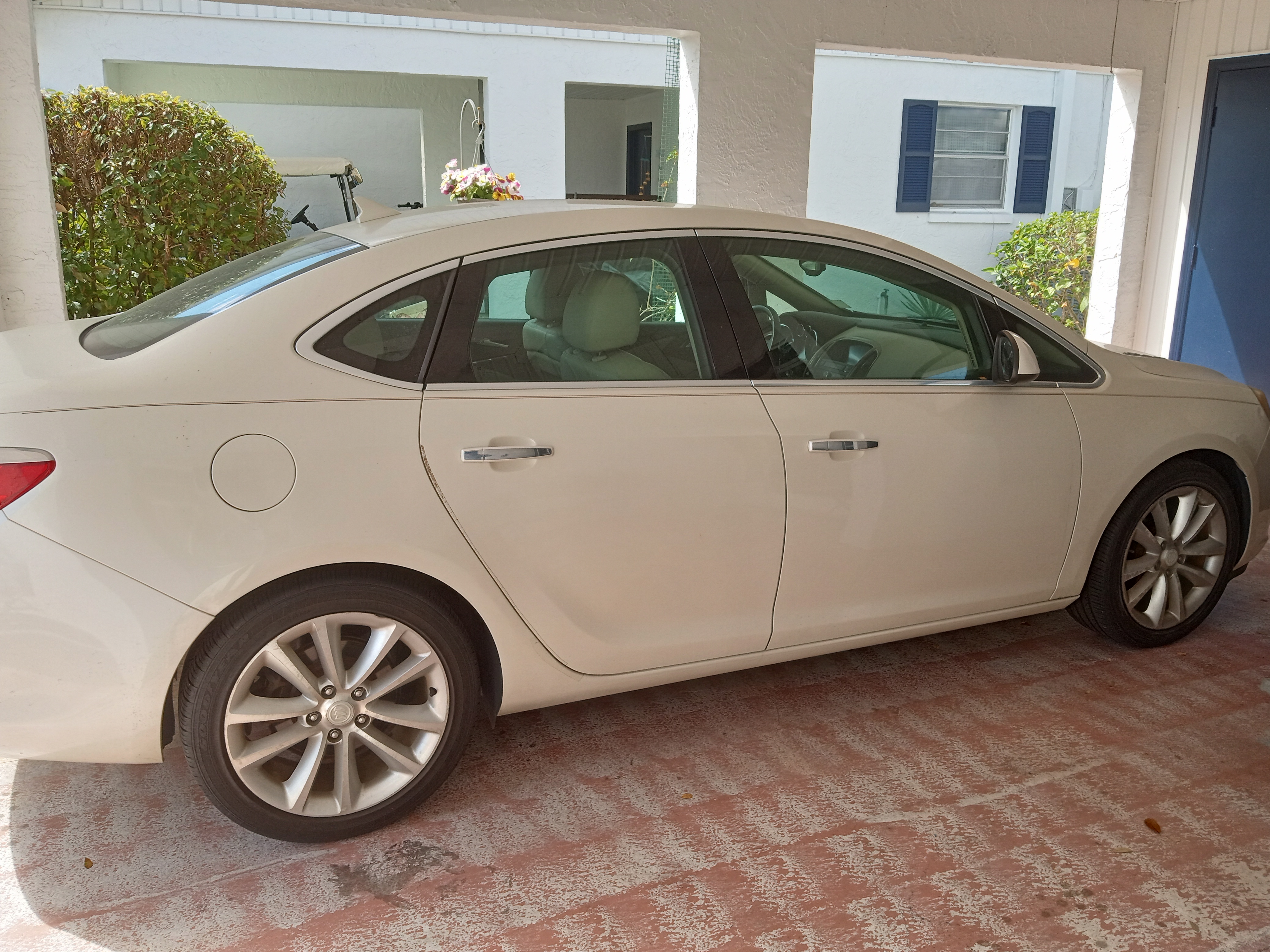 Used 2014 Buick Verano Convenience FWD image 1