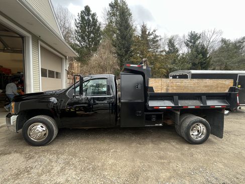 Used 2008 Chevrolet Silverado 3500 W/T image 1