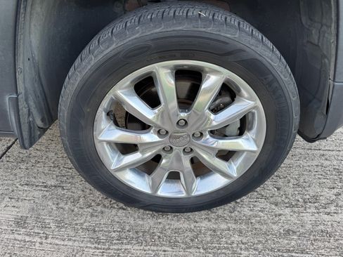 Used 2015 Jeep Cherokee Limited w/ Luxury Group image 13