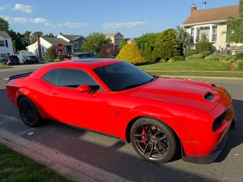 Used 2019 Dodge Challenger SRT Hellcat Redeye image 10