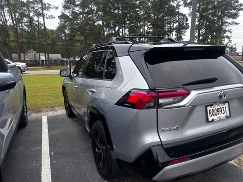 Used 2020 Toyota RAV4 XSE w/ XSE Grade Weather Package image 4