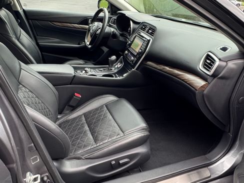 Used 2016 Nissan Maxima Platinum image 4