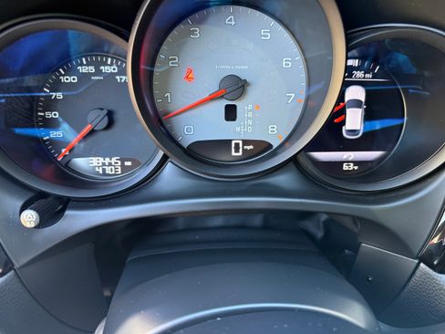 Used 2019 Porsche Macan S image 8