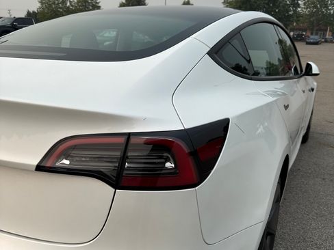 Used 2023 Tesla Model 3 Standard Range RWD image 9