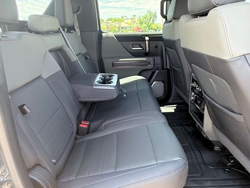 Used 2025 GMC Hummer EV 2X AWD/4WD image 12