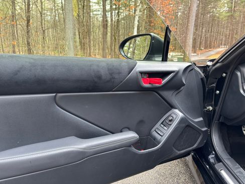 Used 2025 Toyota GR86 Premium w/ ALL Weather Mat Package (TMS) image 13