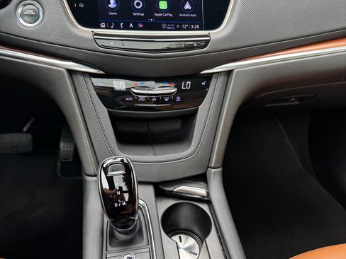 Used 2023 Cadillac XT5 Premium Luxury AWD/4WD image 11