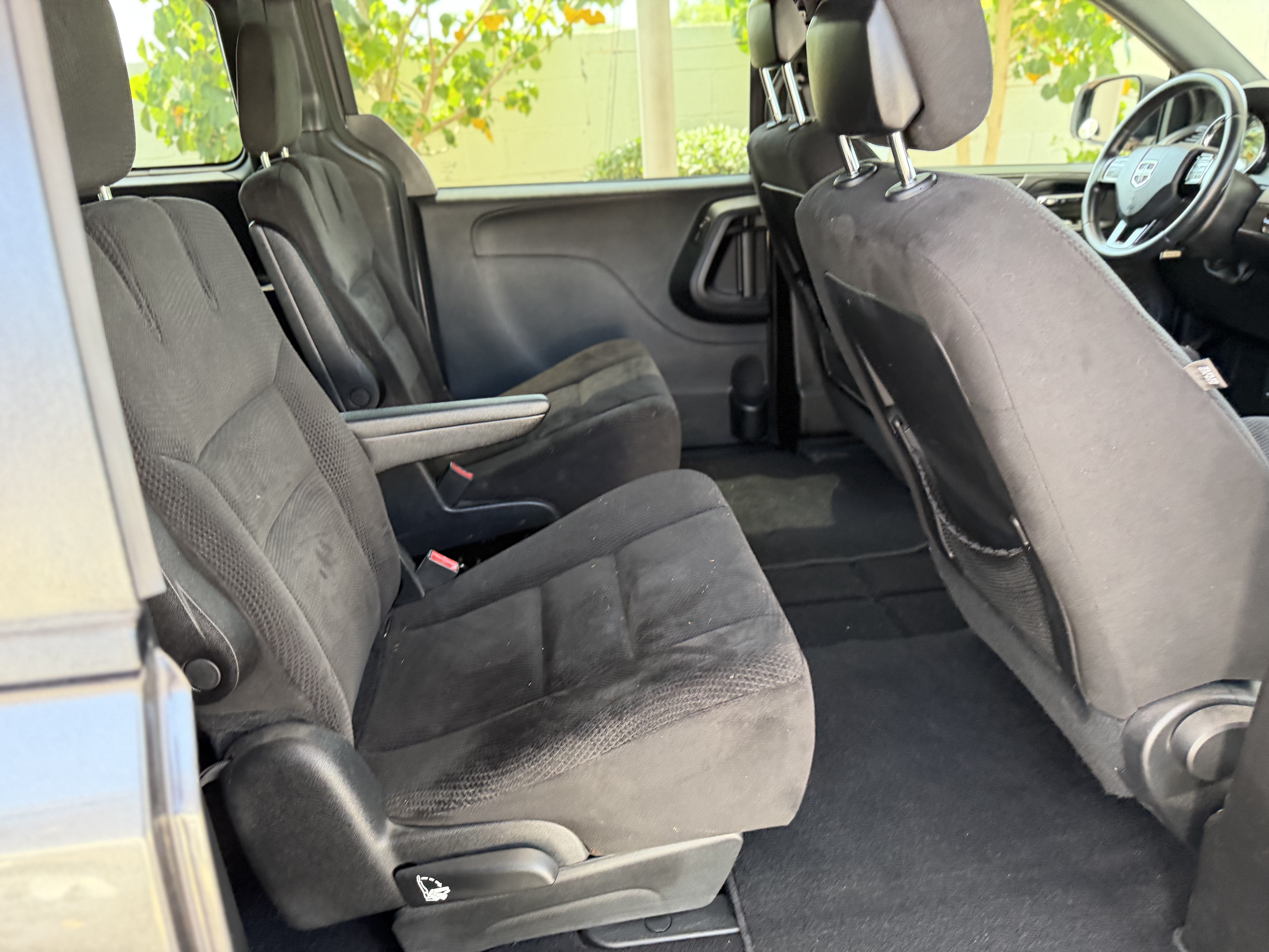 Used 2014 Dodge Grand Caravan SE FWD image 14