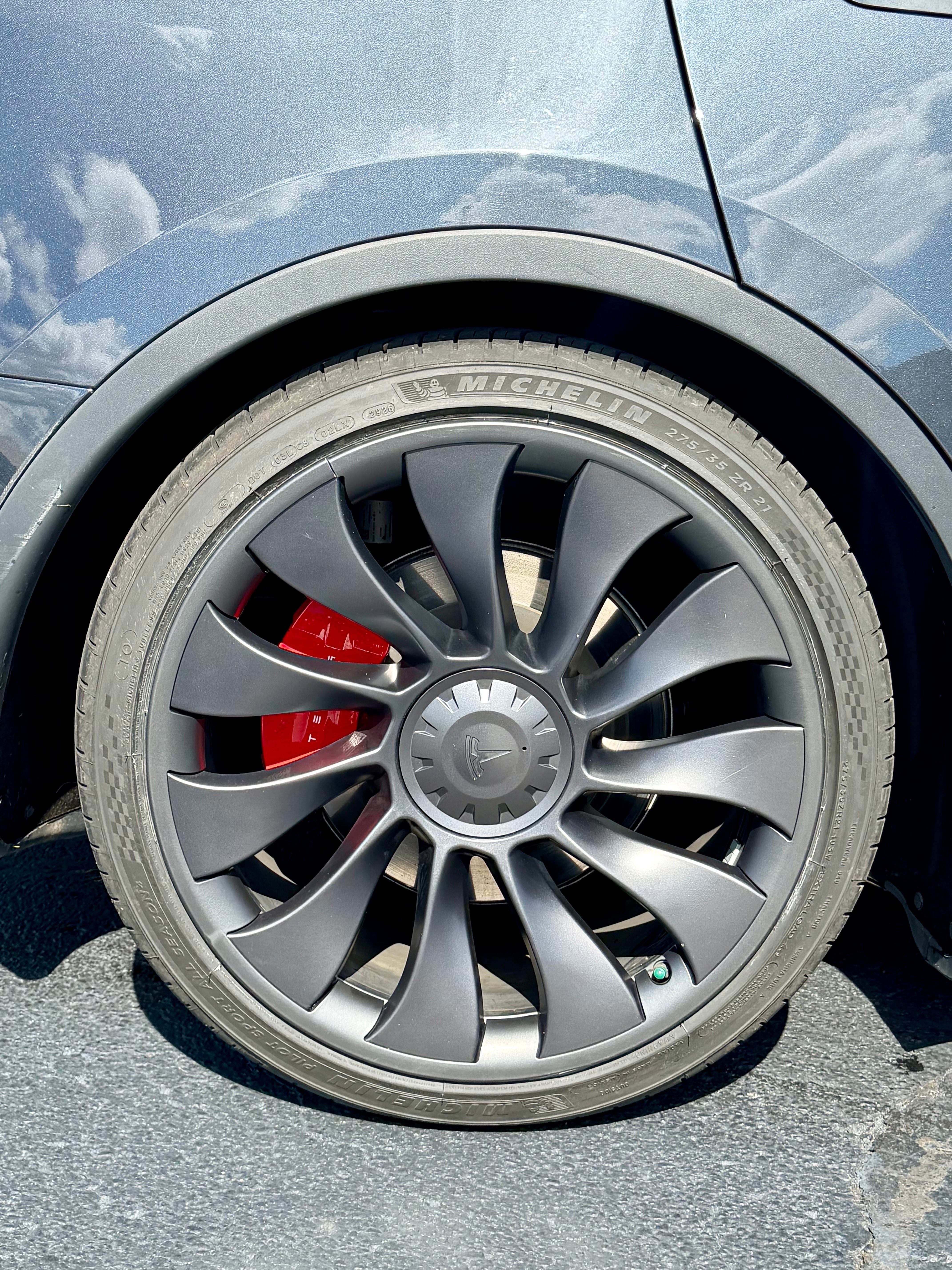 Used 2024 Tesla Model Y Performance AWD/4WD image 24