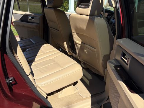 Used 2012 Ford Expedition XLT image 14