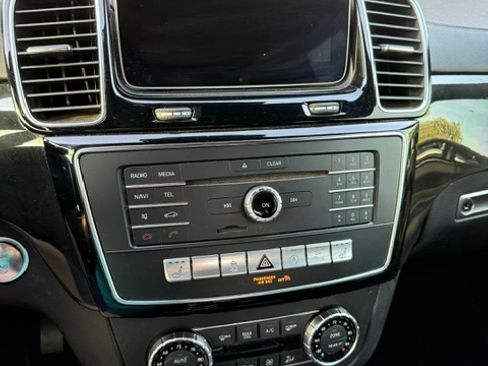 Used 2019 Mercedes-Benz GLS 450 450 4MATIC Sport Utility 4D image 16