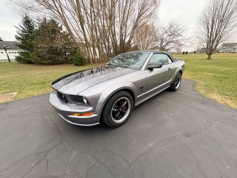 Used 2007 Ford Mustang GT Premium image 14