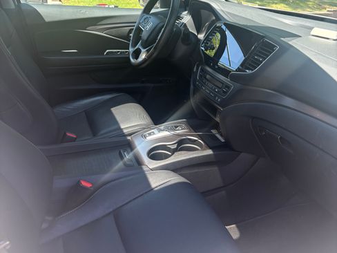 Used 2022 Honda Pilot Special Edition image 4
