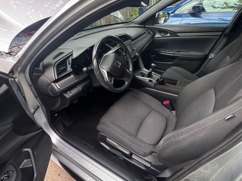 Used 2018 Honda Civic Sport image 4
