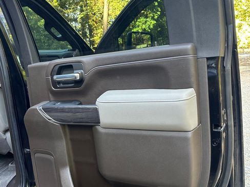 Used 2021 Chevrolet Silverado 3500 LTZ w/ LTZ Convenience Package image 21