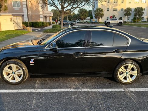 Used 2018 BMW 330i Sedan image 2