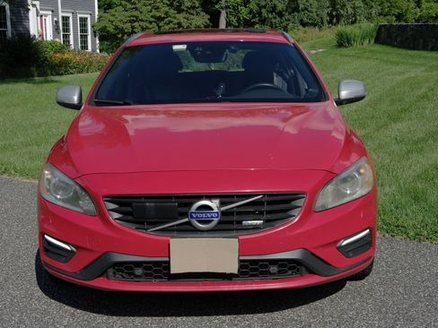 Used 2015 Volvo V60 T6 R-Design Platinum AWD/4WD image 4