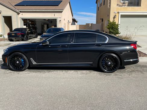Used 2017 BMW ALPINA B7 xDrive AWD/4WD image 1