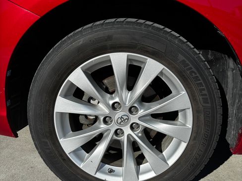 Used 2013 Toyota Venza LE image 12