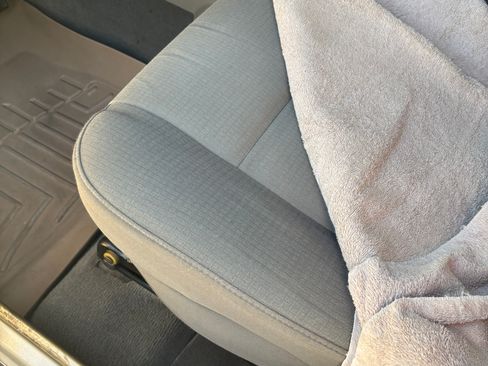 Used 2005 Jeep Wrangler Unlimited Rubicon w/ Sahara Edition Group image 15