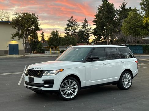 Used 2018 Land Rover Range Rover Supercharged image 1