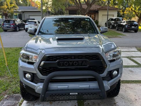 Used 2021 Toyota Tacoma TRD Sport image 4