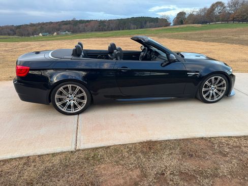 Used 2011 BMW M3 Convertible image 2