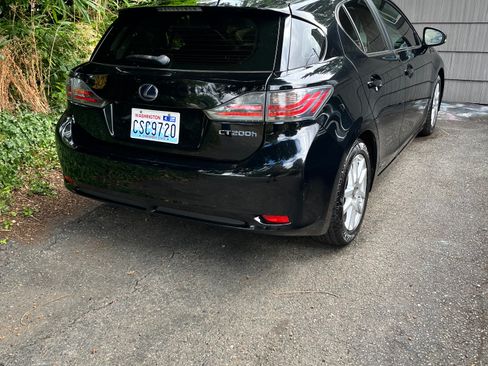 Used 2012 Lexus CT 200h Premium w/ Leather Pkg FWD image 8