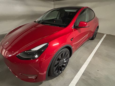 Used 2022 Tesla Model Y Performance AWD/4WD image 4